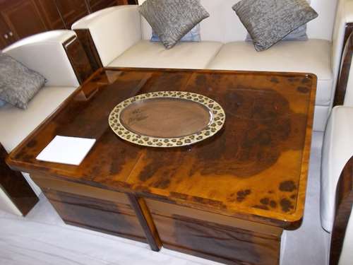 laquage table intérieur de yacht